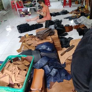ví da thắt lưng