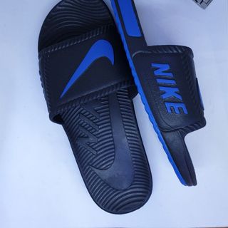 Dép quai ngang thể thao