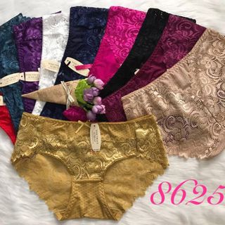 Quần lót ren xem sản phẩm tại cửa hàng