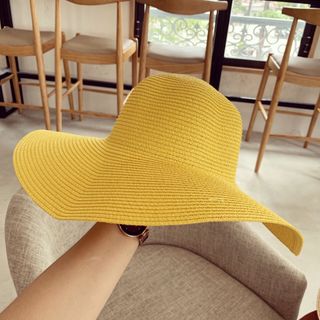 Nón cói đi biển