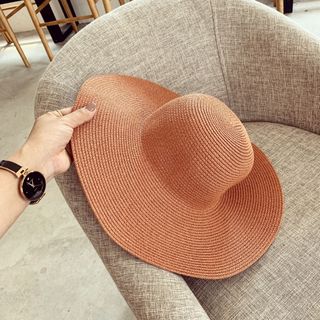 Nón cói đi biển