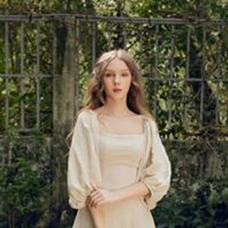 ĐẦM VINTAGE CỔ VUÔNG TAY BỒNG