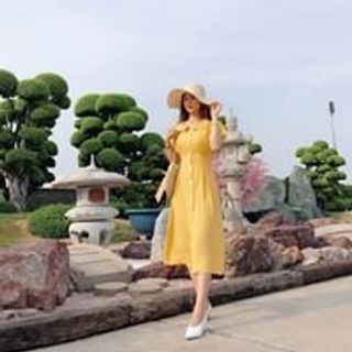 ĐẨM CỔ TRÒN ĐÍNH NÚT