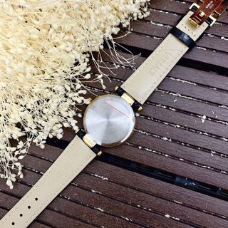 Đồng hồ nữ versacert