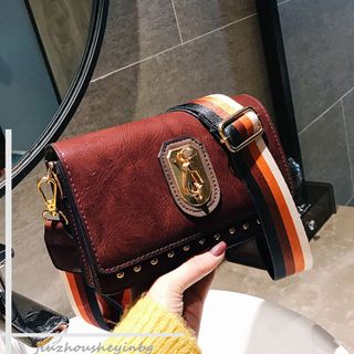 Túi Đeo Vai Xu Hướng Đinh Tán D086 Phong Cách Hàn Quốc