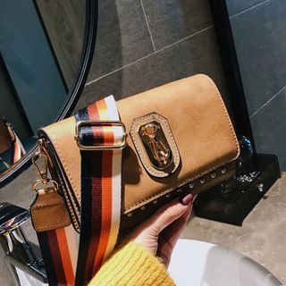 Túi Đeo Vai Xu Hướng Đinh Tán D086 Phong Cách Hàn Quốc