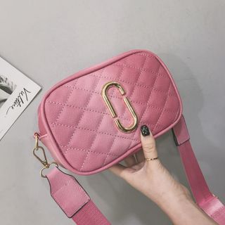 Túi Nữ Hình Hộp Trẻ Trung Cá Tính D142