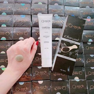 SỮA RỬA MẶT THAN HOẠT TÍNH QUEENIE SKIN