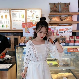 ĐẦM VIỀN REN RÚT EO