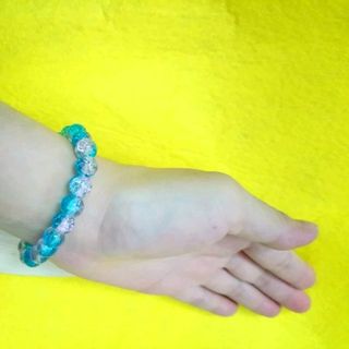 chuỗi đeo tay phong thủy hạt đá tuyết 8li đẹp