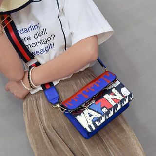 Túi Xách Nữ Dây Đeo To Bản D8443