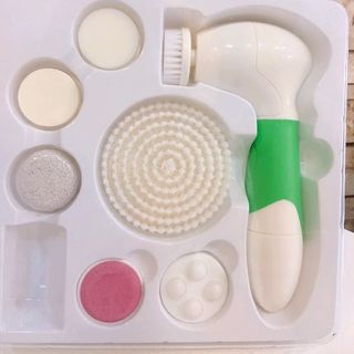 máy rửa mặt