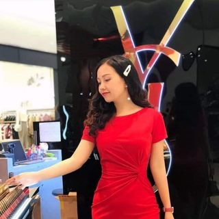 Đầm ôm xoắn eo tay ngắn