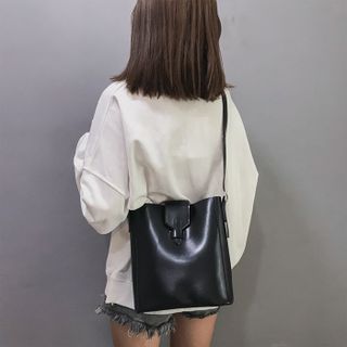 Túi Đeo Chéo Dáng Đứng Da Mềm Giá Tốt D9706