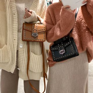 Túi Xách Nữ Phối Đinh Tán Sang Trọng Thời Thượng D9243