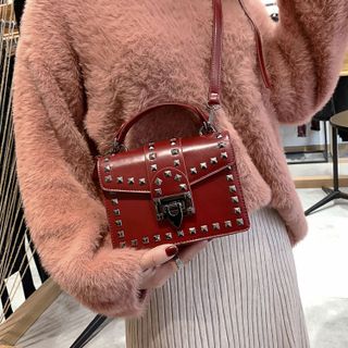 Túi Xách Nữ Phối Đinh Tán Sang Trọng Thời Thượng D9243
