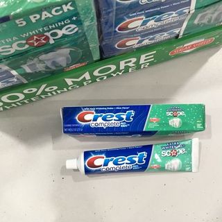 Kem đánh răng Crest Complete Extra Whitening w/ Scope Toothpaste 5 pack giá sỉ​