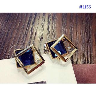 ah1156 -Bông tai vuông xanh