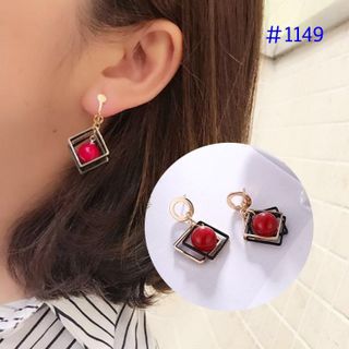 ah1149 - Bông tai vuông nhân quả anh đào