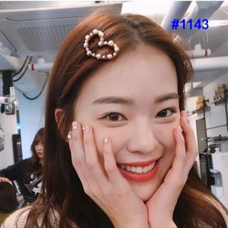 Ah1143 - Kẹp tóc vương miện