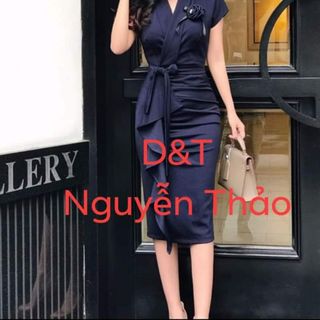 Đầm ôm cổ vê bèo đùi