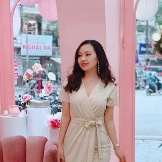 Đầm ôm nhúm eo vạt chéo