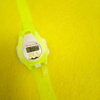 Đồng hồ điện tử giá sỉ 11k đủ màu