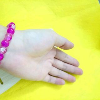 chuỗi đeo tay phong thủy đá tuyết 8li giá sỉ 9k