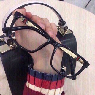 Mắt kinh gọng cận s