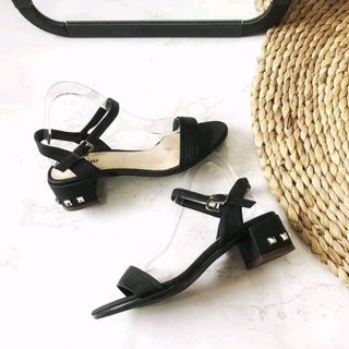 giày nữ sandan hình thật chân đi