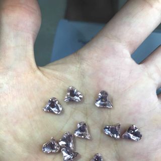 Đá khối đính nail