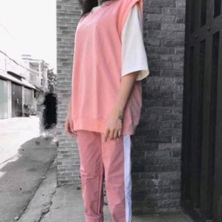 quần kaki ống suông 1 sọc màu hồng và vàng