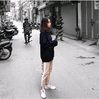 quần kaki ống suông 1 sọc màu hồng và vàng