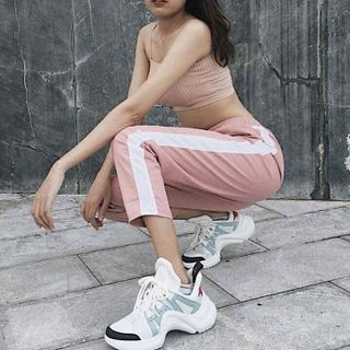 quần kaki ống suông 1 sọc màu hồng và vàng