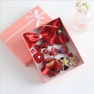 Hộp Quà 10 Phụ Kiện Cho Bé - Đầy tháng thôi nôi - Giả sỉ ship toàn quốc