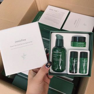 Bộ Dưỡng Serum Trà Xanh inisfree