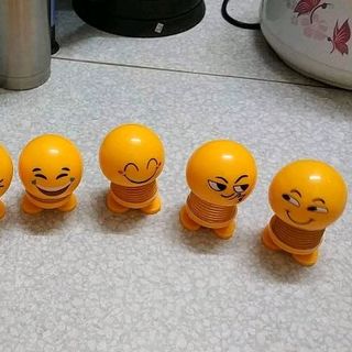 Emoji lò xo biểu cảm siêu cute