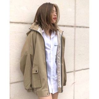 ÁO KHOÁC NỮ CÓ NÚT Ở TÚI