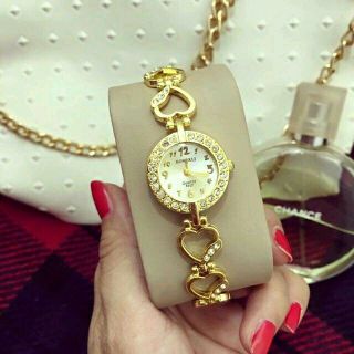 Đồng hồ lắc tay