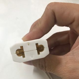 Phích cắm cái có dây điện