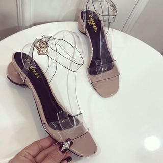 Giày sandal đế bầu