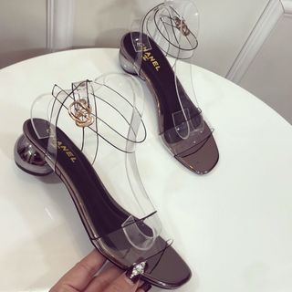 Giày sandal đế bầu