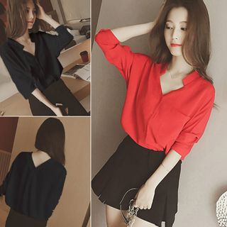 ÁO CỔ V trắng đỏ đen