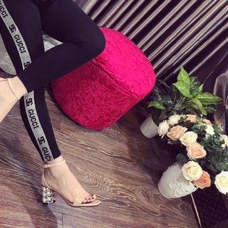 Giày sandal đế đá