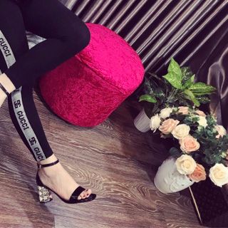 Giày sandal đế đá