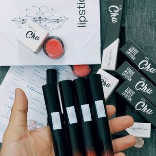 chu lipstick full phụ kiện đi kèm