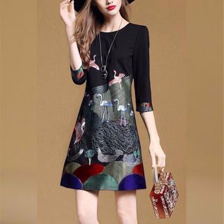 ĐẦM SUÔNG ĐEN IN HẠC công sở đẹp