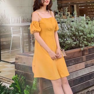 Đầm xoè tay hộp