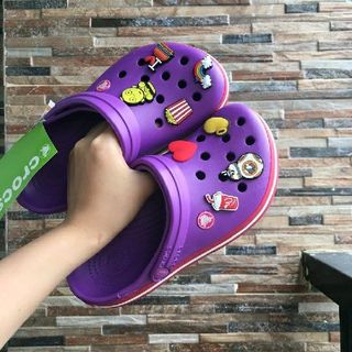 Jibitz-stick gắn dép Crocs