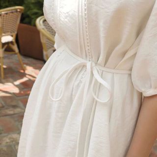 MIDI TRẮNG VIỀN REN